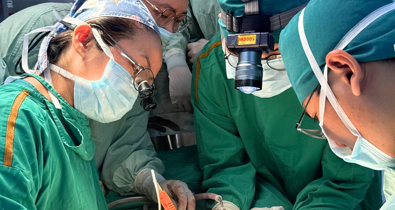 A 6-month-old boy survives rare 1.3kg retroperitoneal tumor