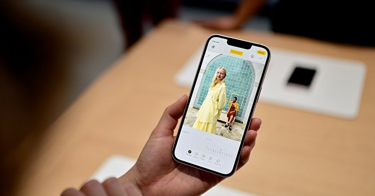 iPhone 17e wins praise but experts still recommend upgrading to iPhone 17