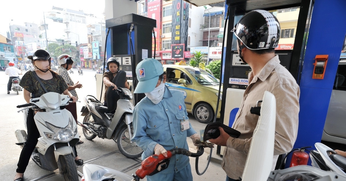 Vietnam may allow petroleum firms to set their own prices