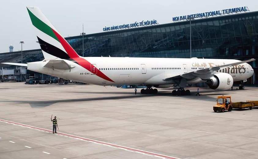 emirates 3.jpg