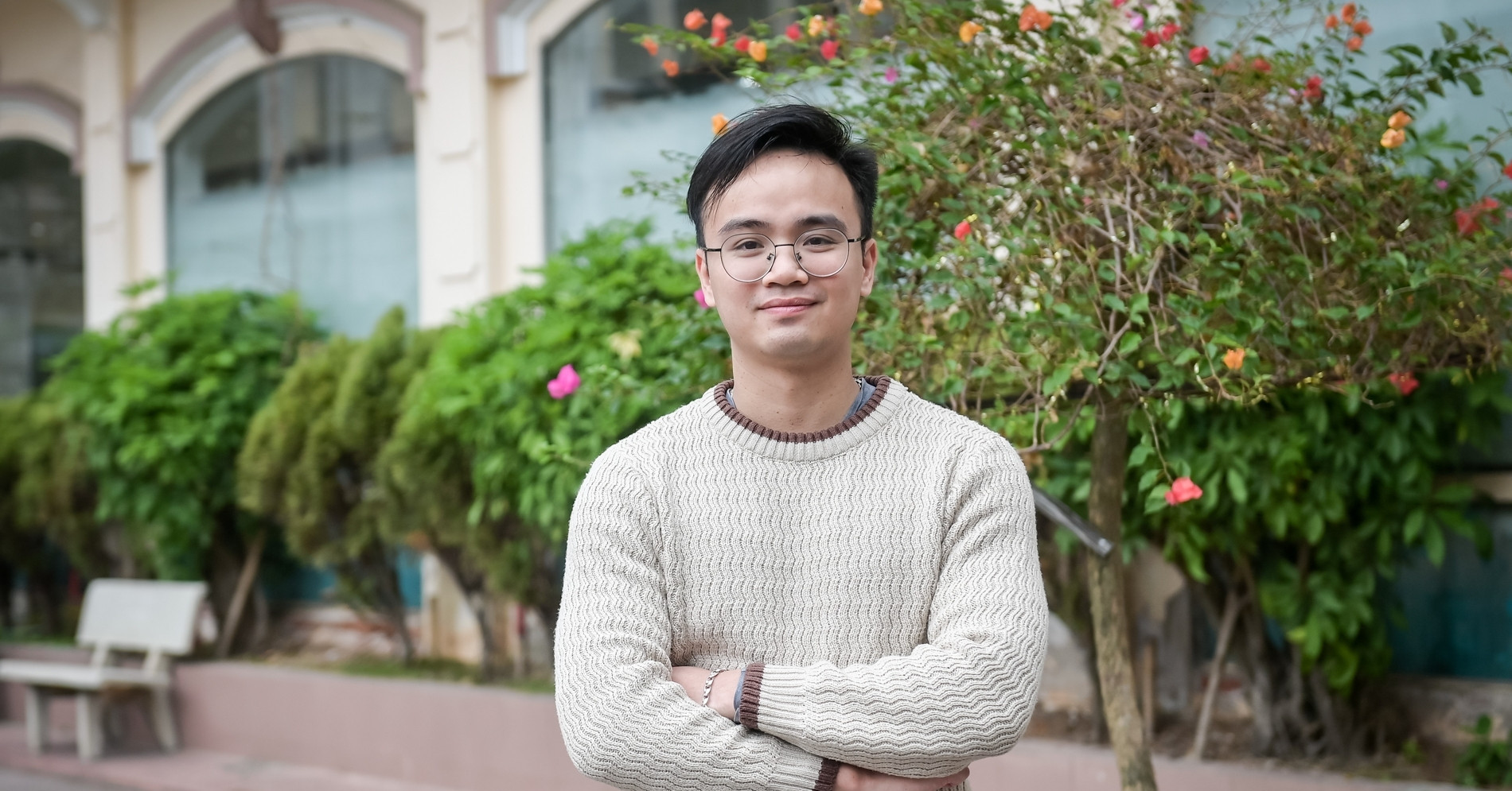 Alumnus returns as mentor, fulfilling his high school dream