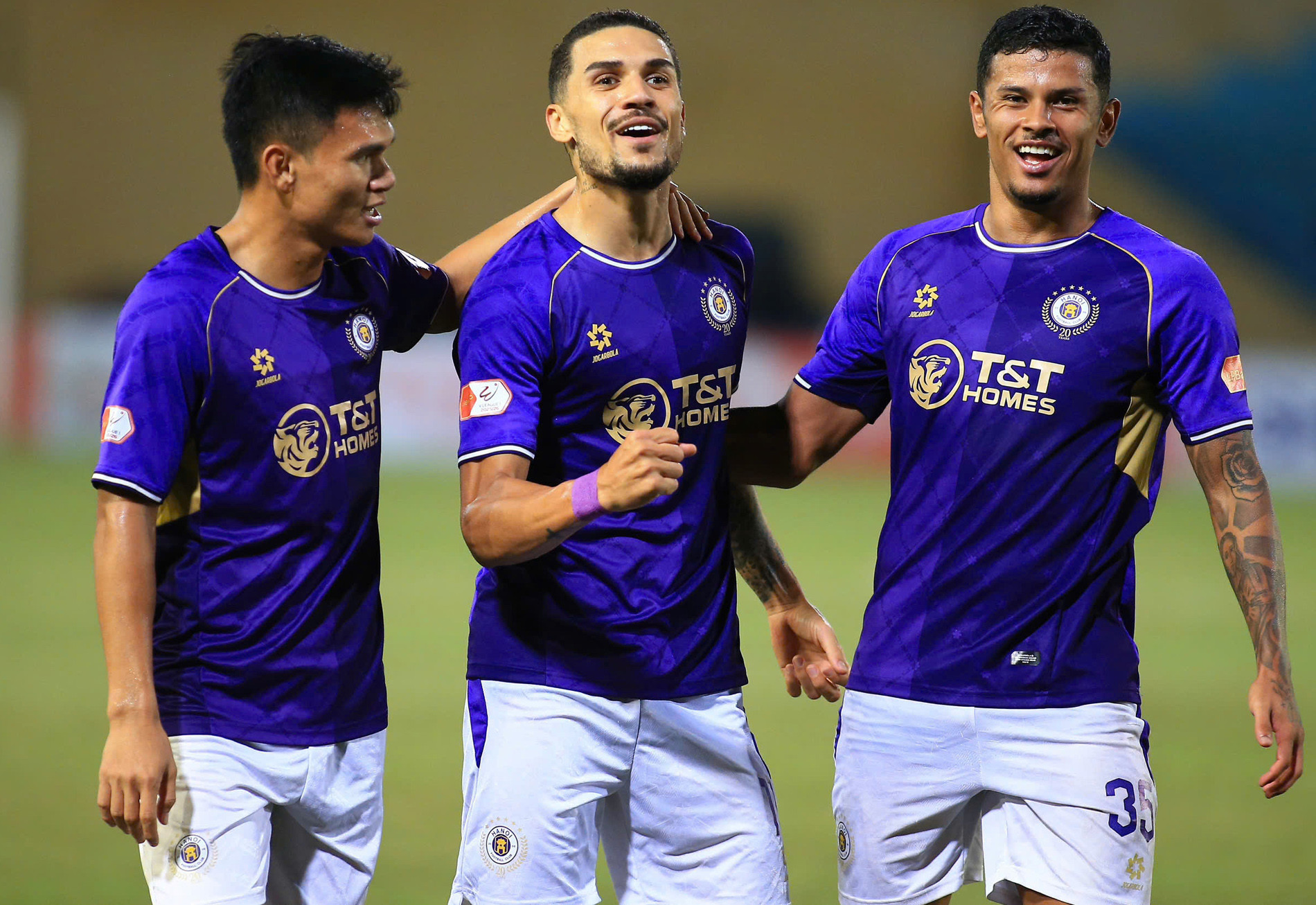 hoang hen ha noi.jpg