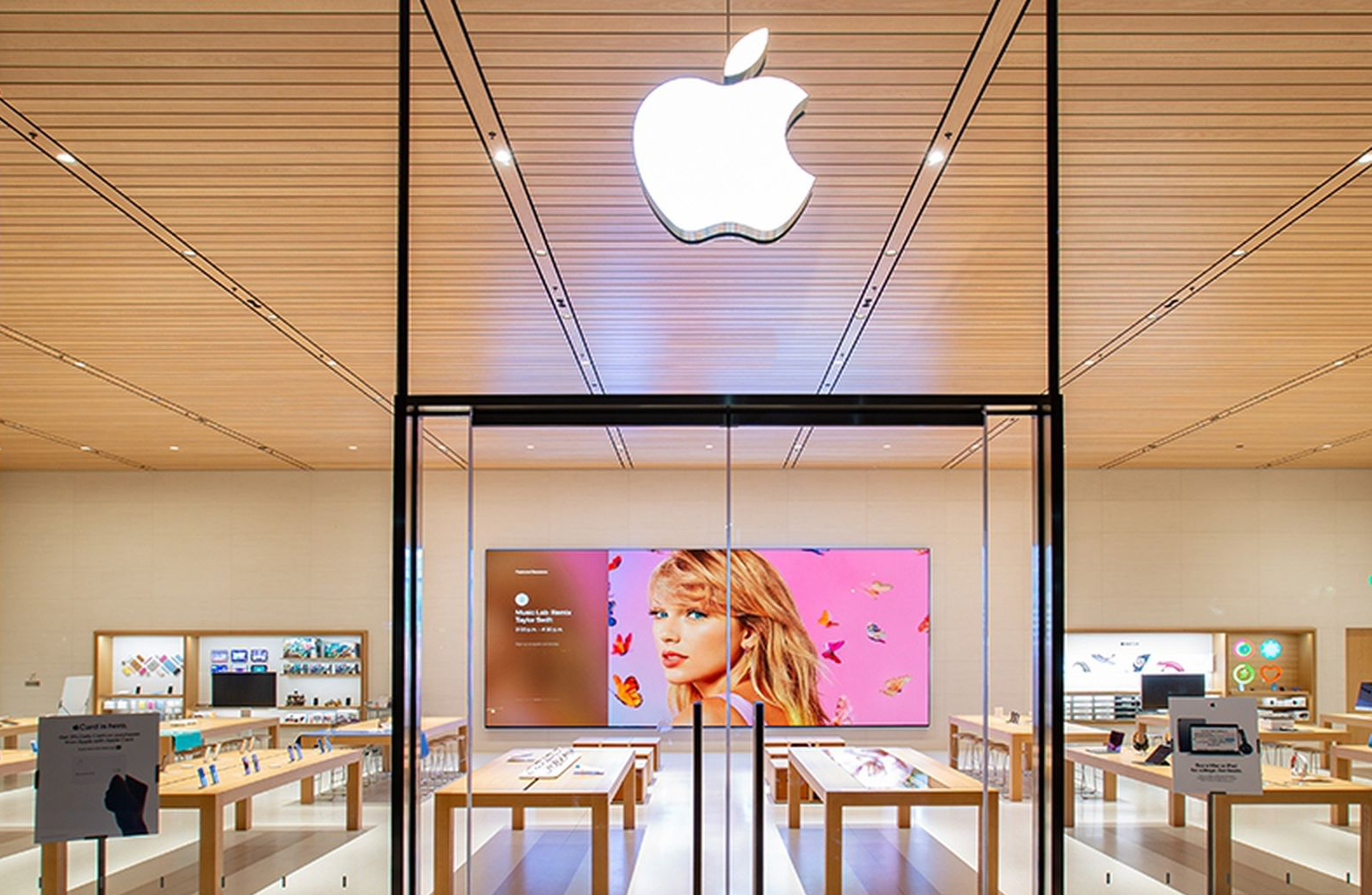 Apple store.png