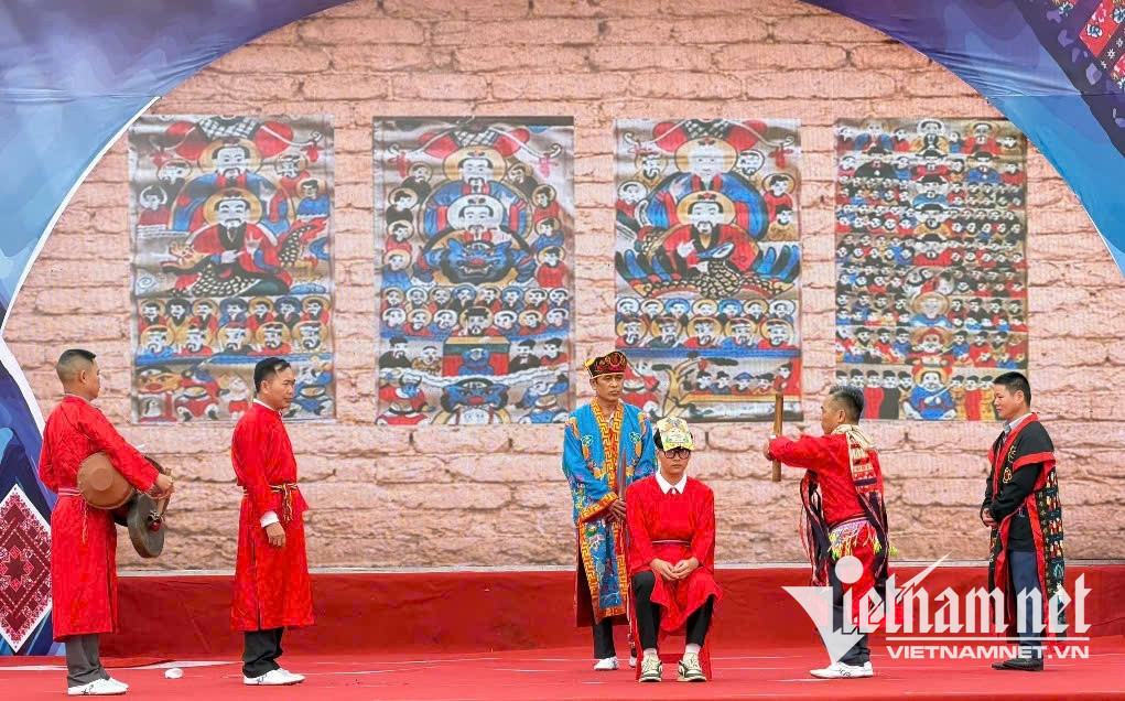 W-Tái hiện lễ cấp sắc của người Dao Thanh Y.jpg