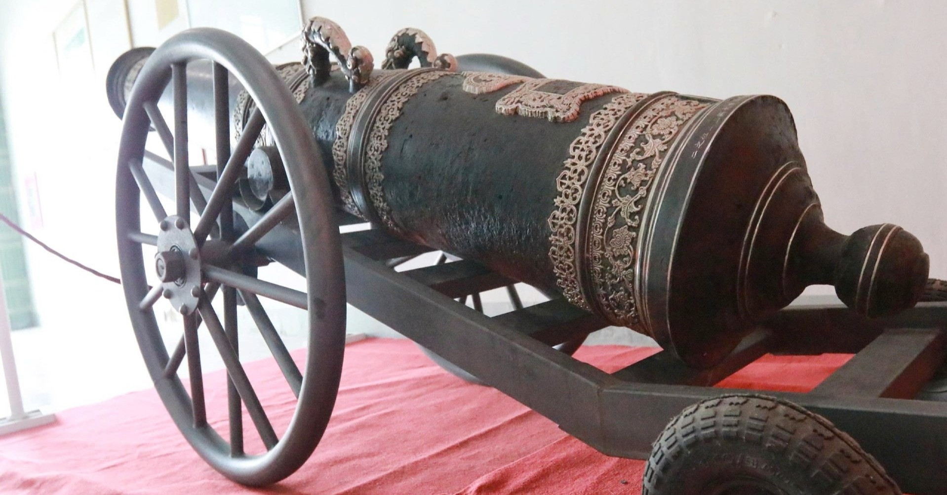 Three national treasure cannons and an unsolved maritime mystery