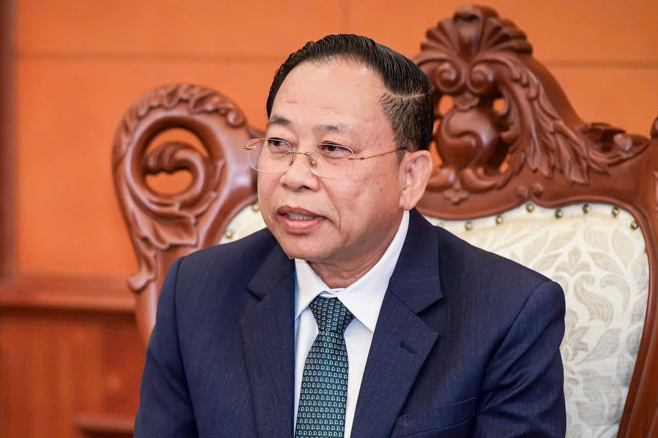 vietnam cambodia.jpg1.jpg