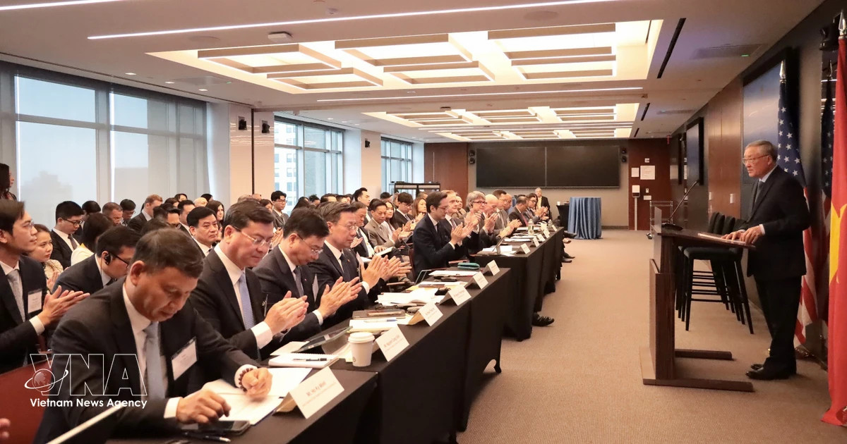 Vietnam pledges best possible conditions for US investors