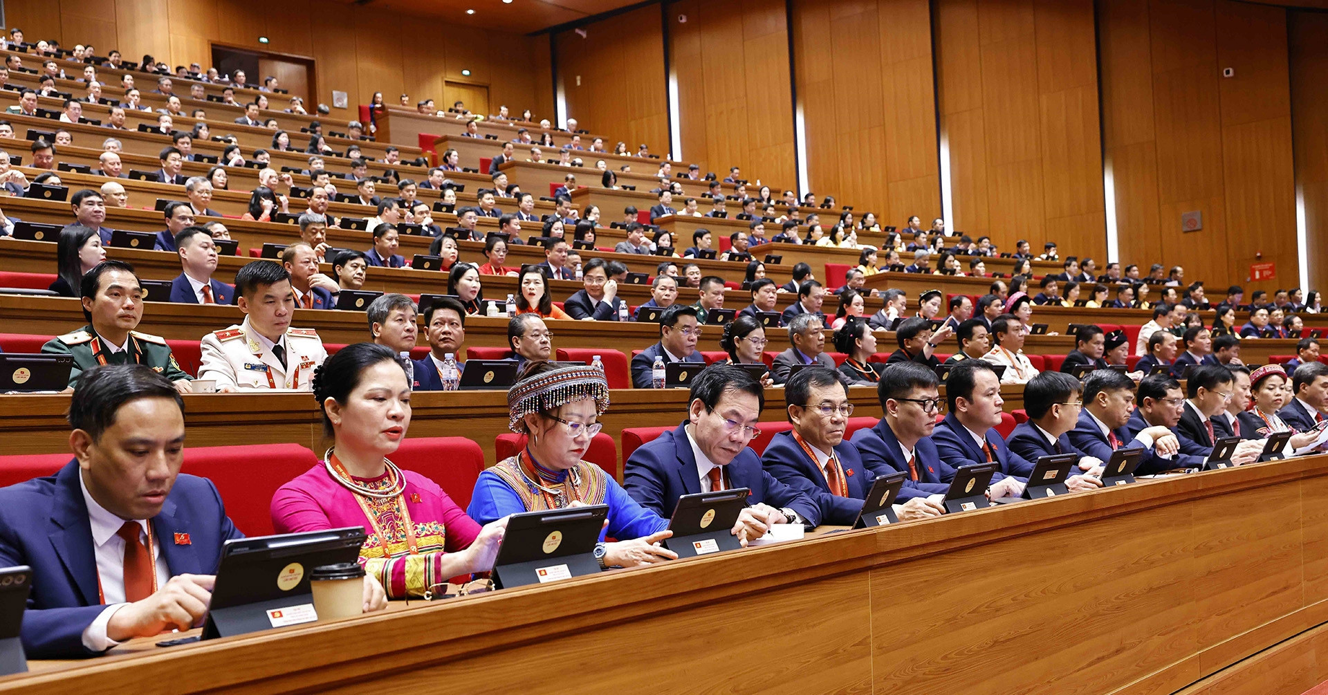 Vietnam sets targets to boost ethnic minority representation in public sector