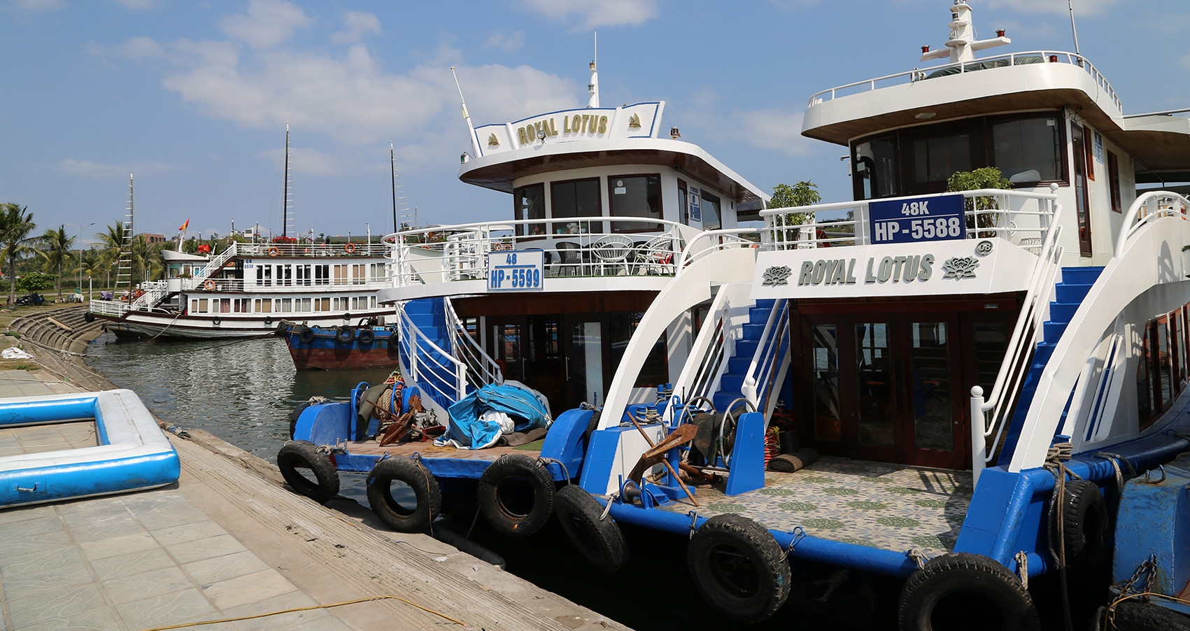 Fuel costs surge, Ha Long cruise operators struggle to stay afloat