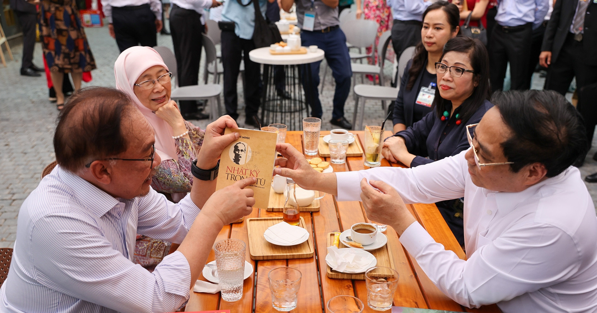 Vietnam to build key publishing and media conglomerates