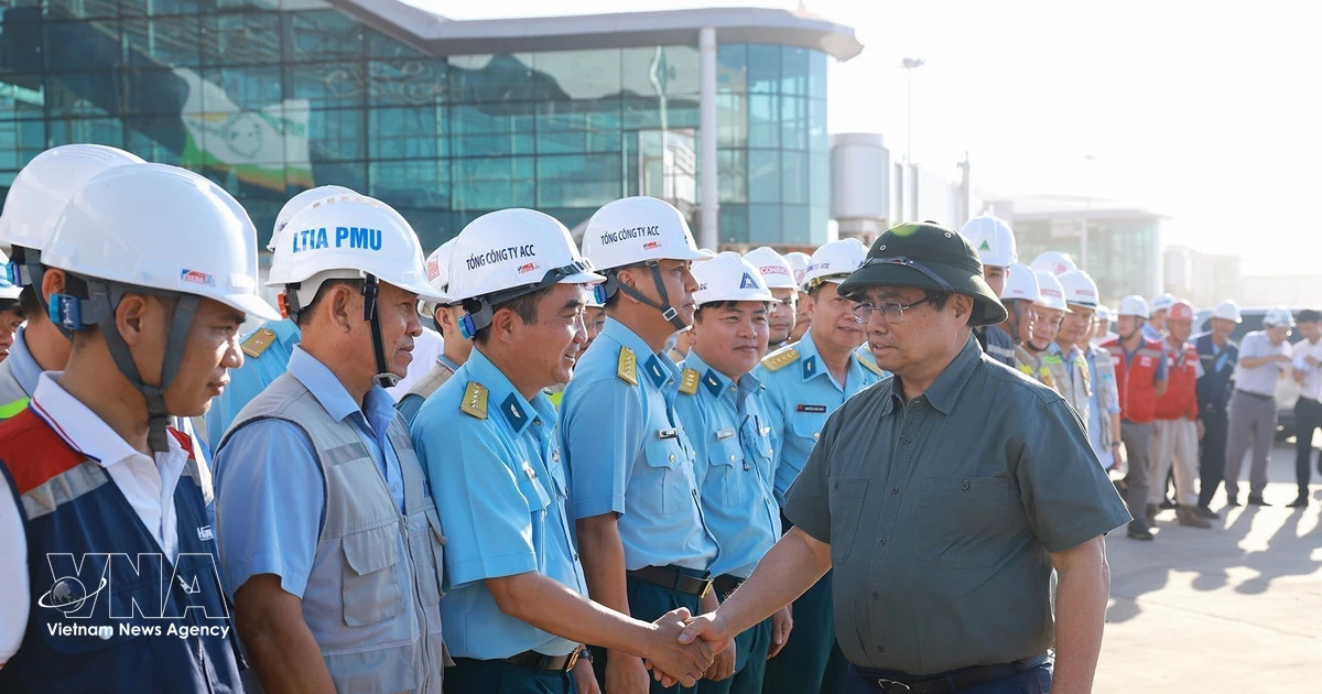 PM sets target to launch Long Thanh airport operations by late 2026