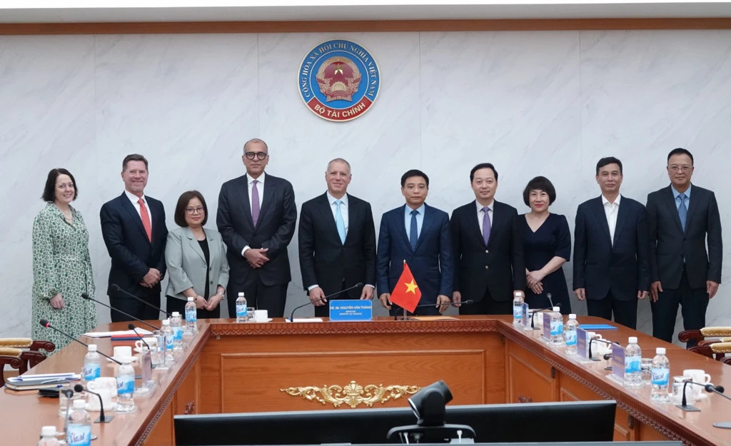 Vietnam, HSBC accelerate push for credit upgrade and global capital inflows