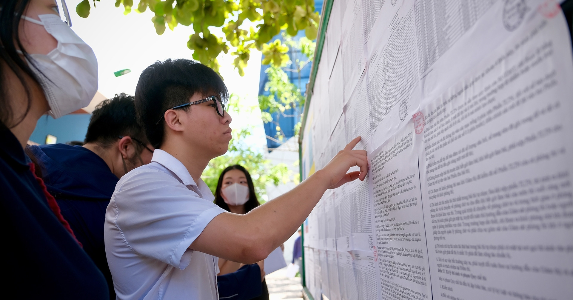 High school graduation-exam scores no longer the main gateway to university