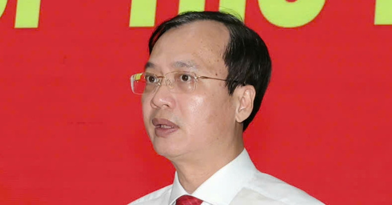 Vinh Long re-elects key leaders for new term