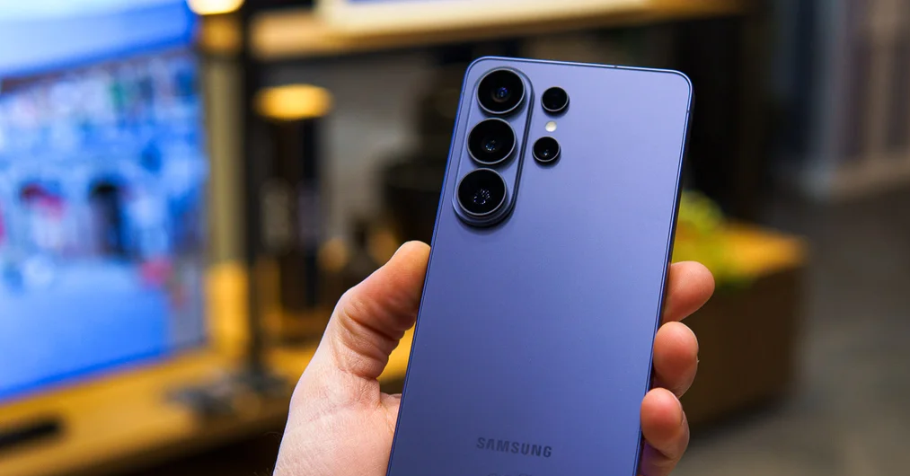 Three generations of AI phones reveal Samsung’s long-term vision