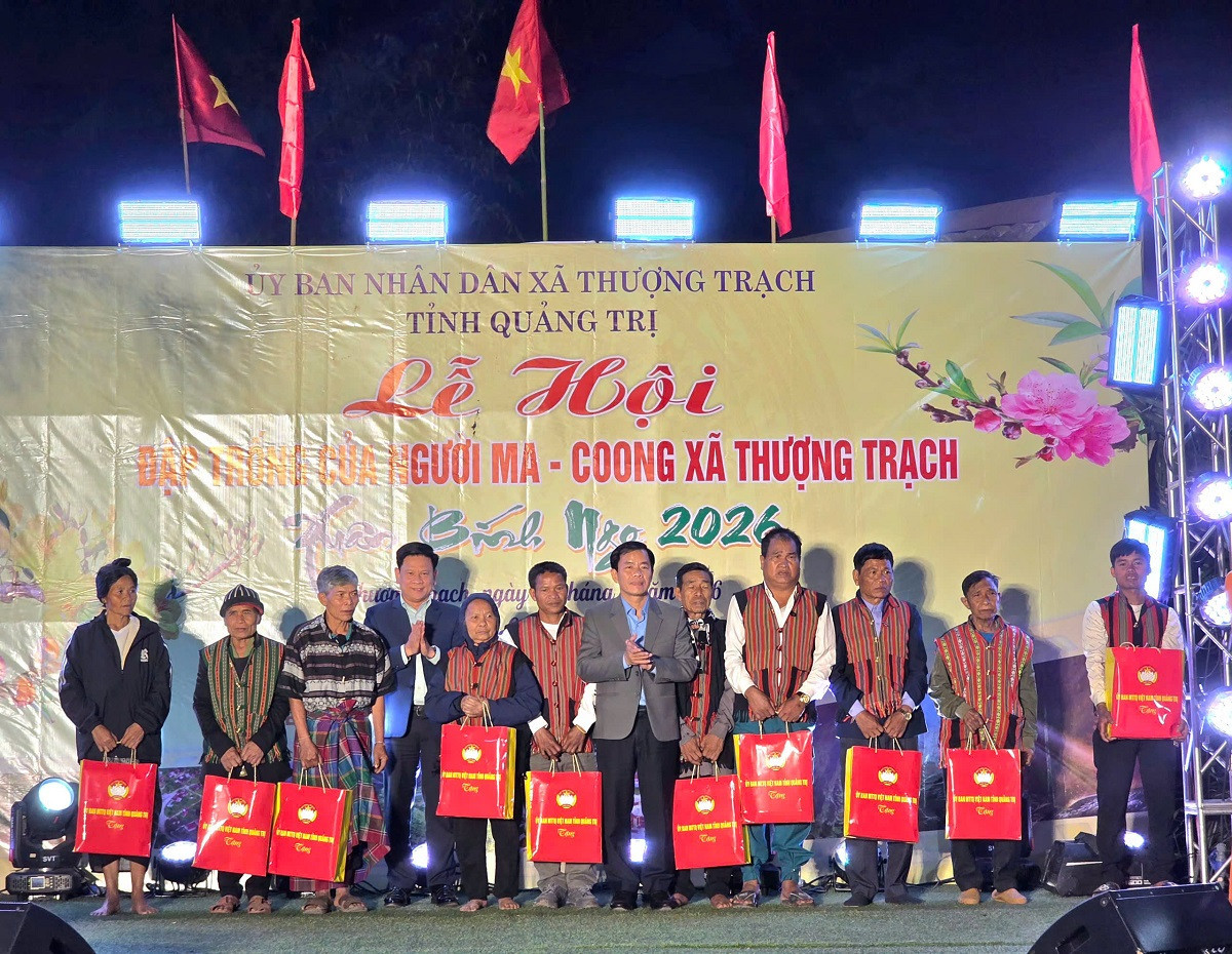 đập trống 2.jpg