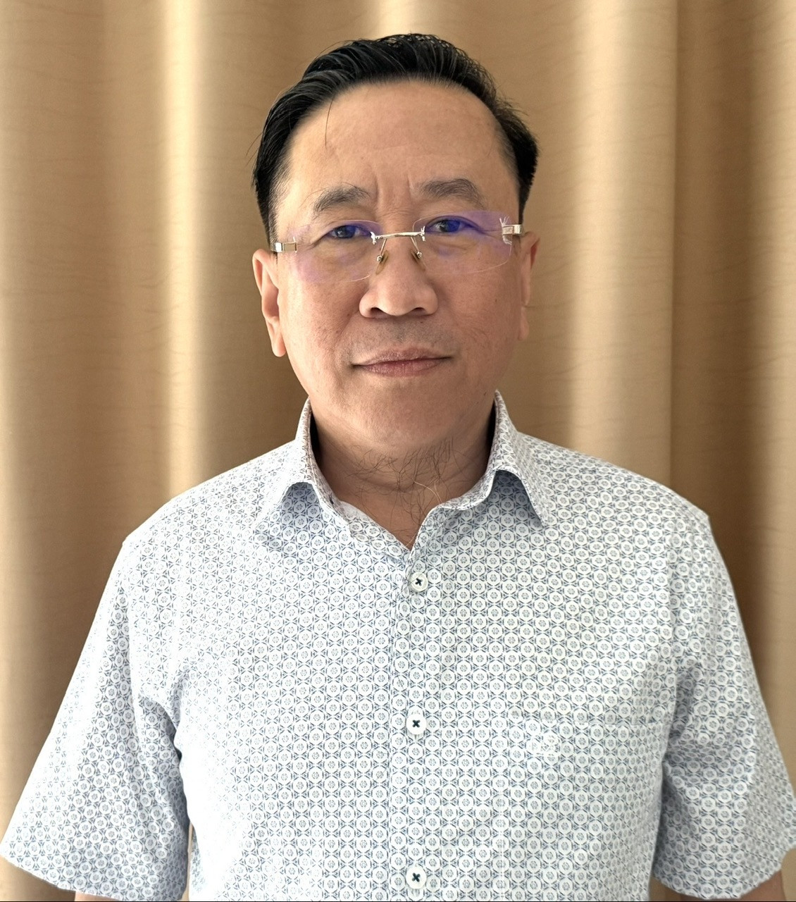 chuyen gia kinh te Nhan.jpg