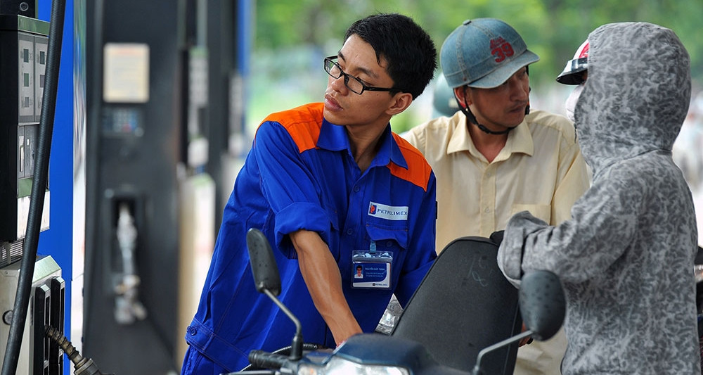 Vietnam’s fuel import bill jumps sharply in early 2026