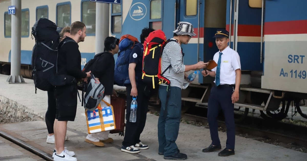 Fuel price surge pushes rail and bus fares higher