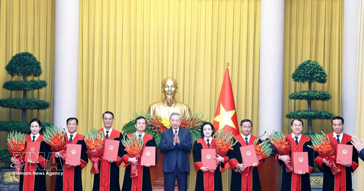Top leader appoints eight new judges to Supreme People’s Court