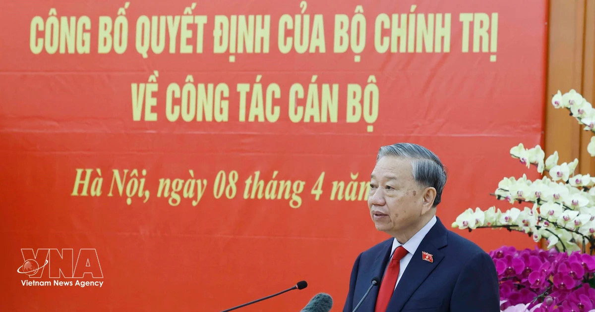 Party Chief To Lam signs regulation on political, ideological work within Party