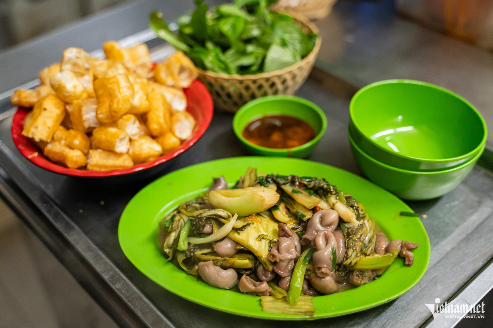 hanoi street food5.jpg