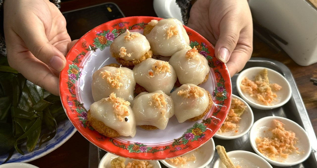 Hue’s quirky-named cakes keep diners coming back for more