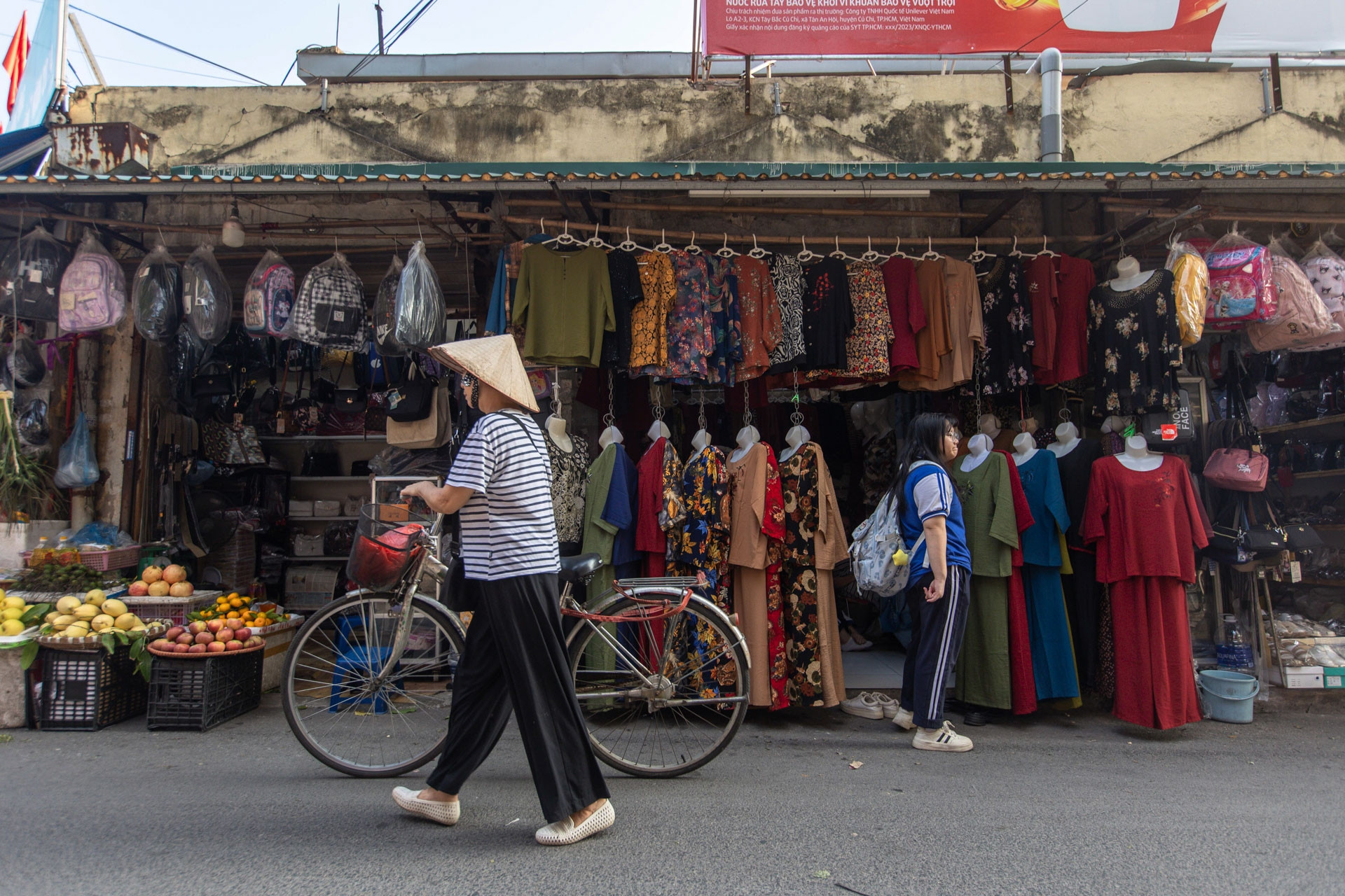 The ‘two-speed’ economy: strong macro-stability vs cautious micro-reality