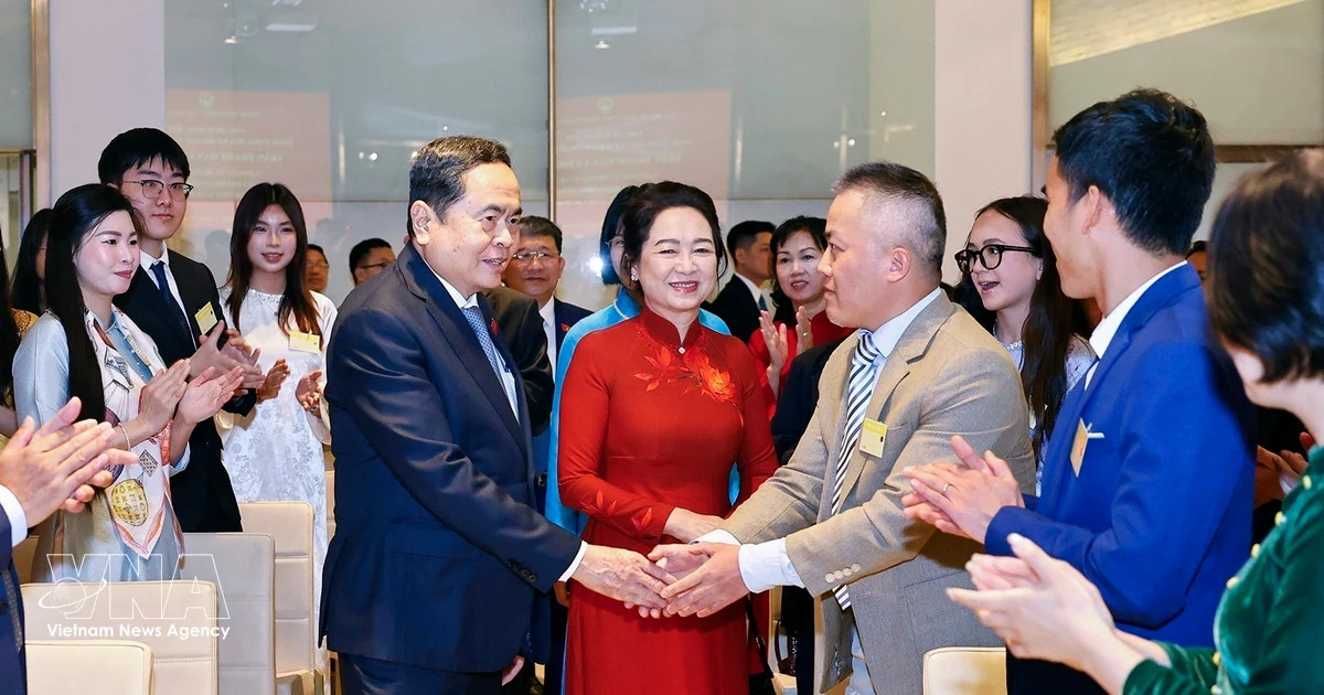 NA Chairman meets Vietnamese community in Italy