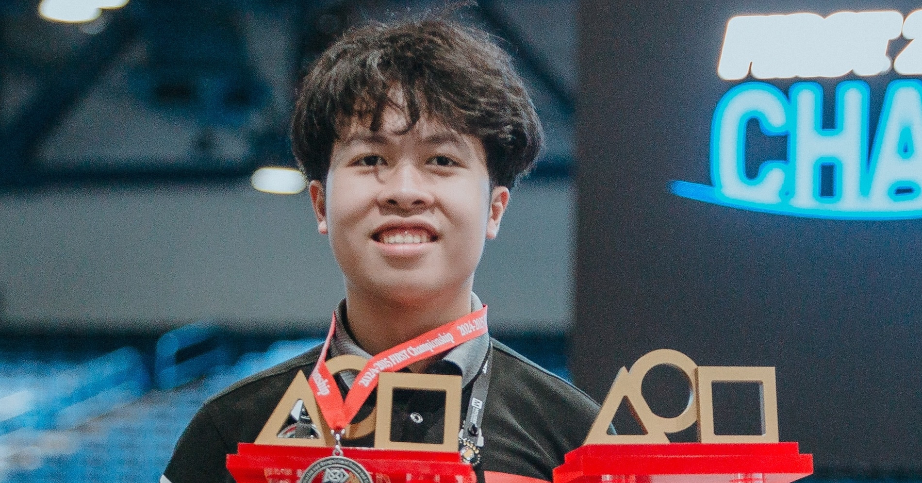 Vietnamese student secures full ride to Yale with real-world projects