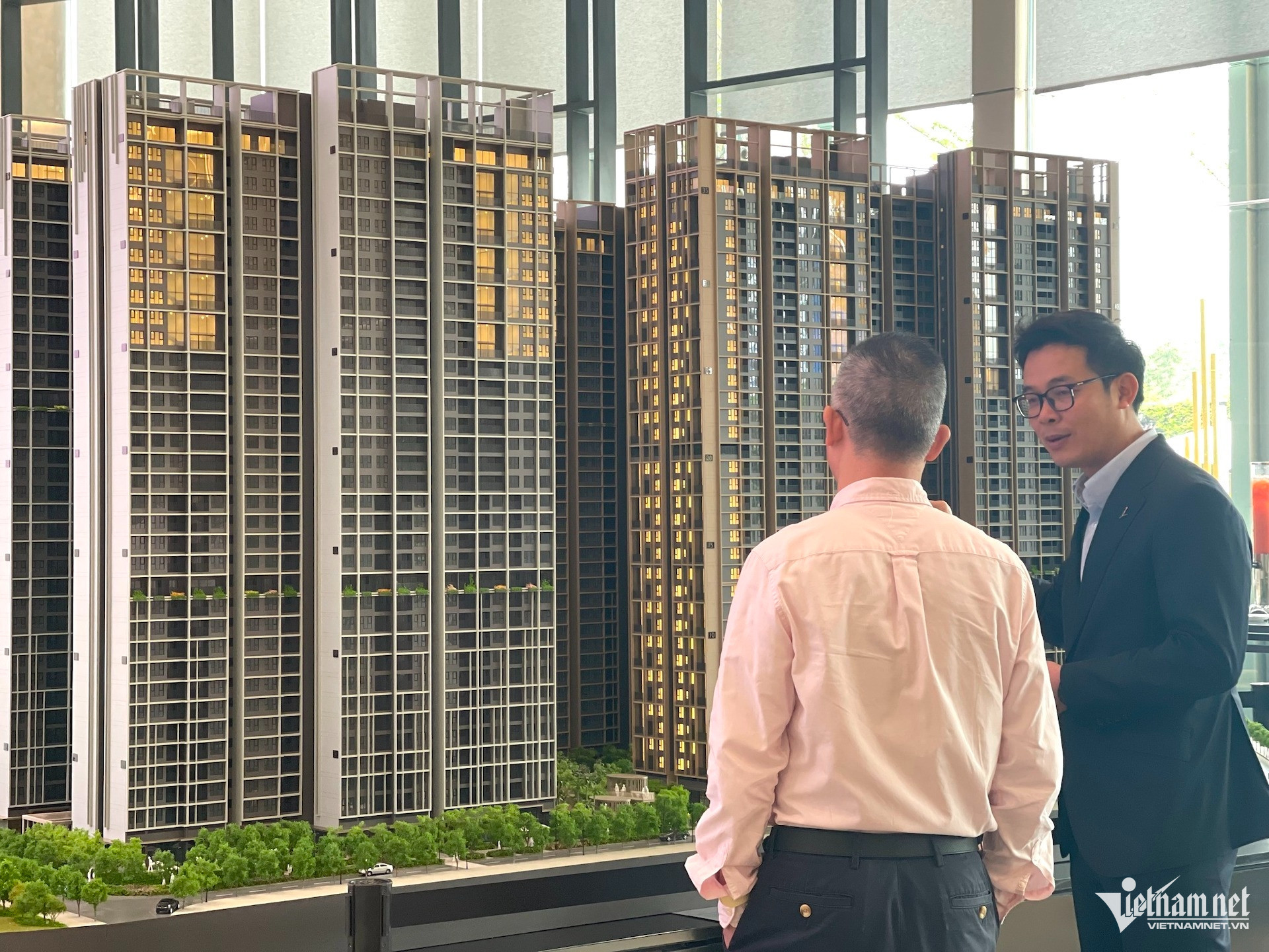 hanoi housing 700 OK.jpg