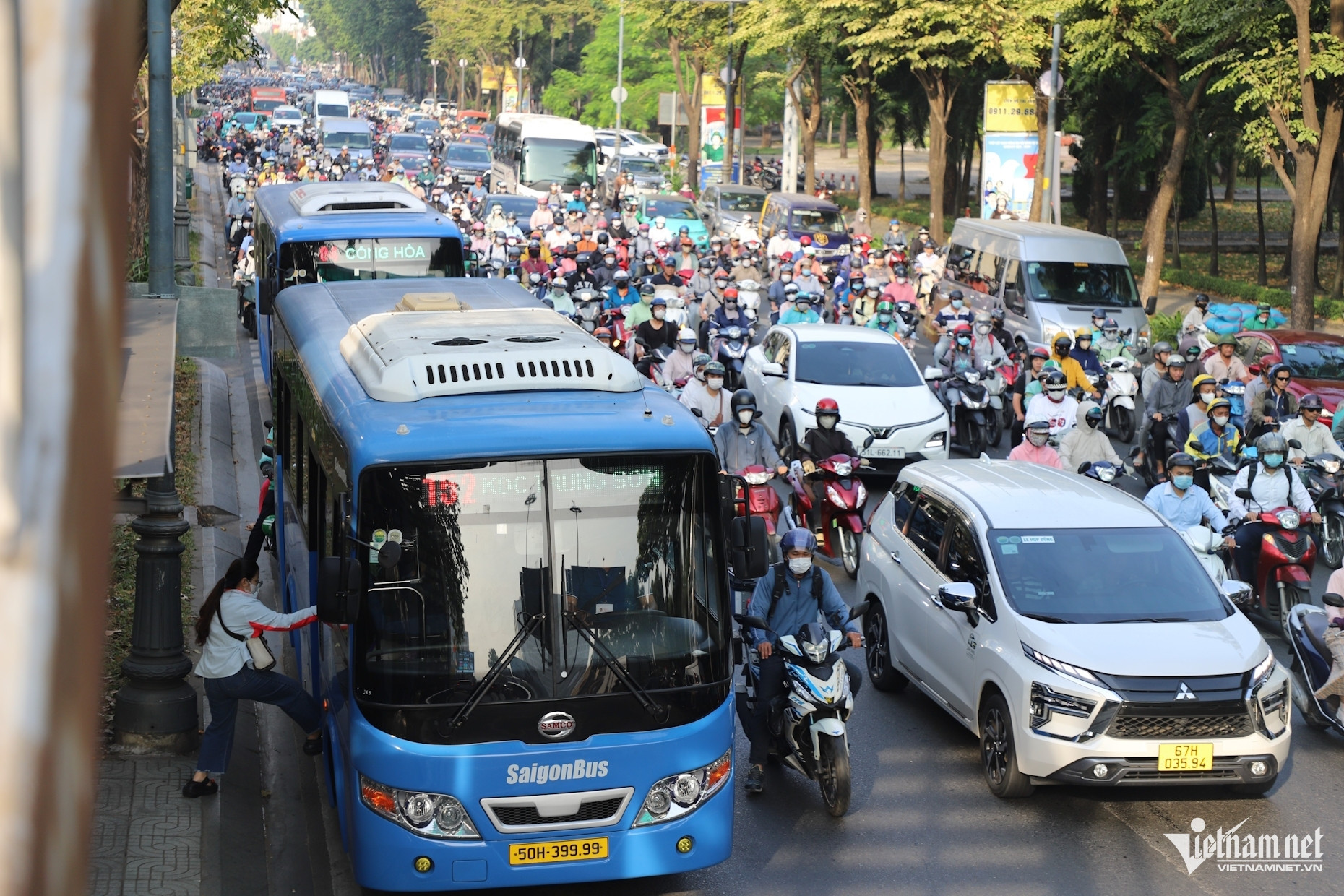 HCM City’s free bus policy needs more than zero fares to succeed: experts