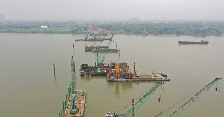 Two key Hanoi bridges targeted for completion in 2027