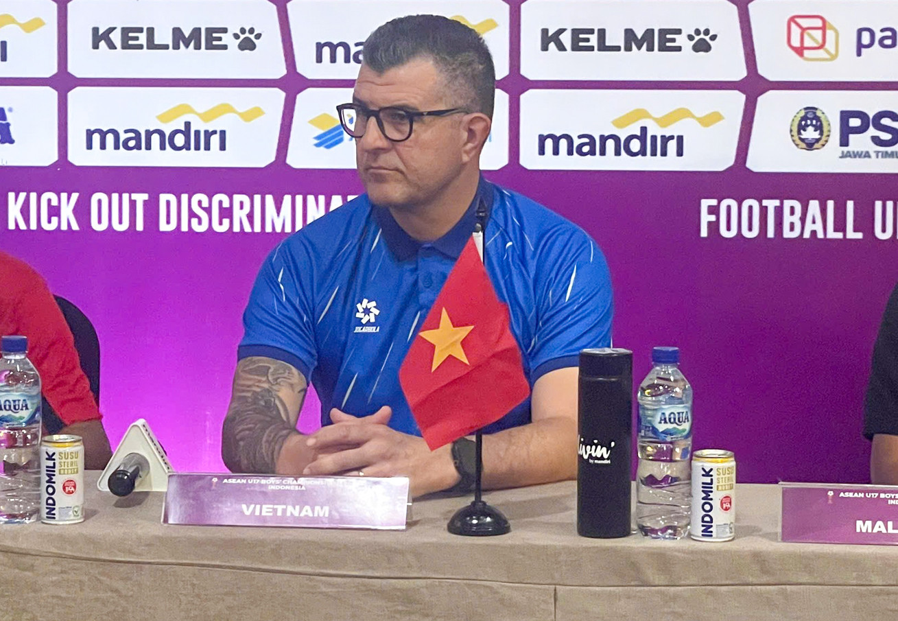 HLV u17 viet nam.jpg