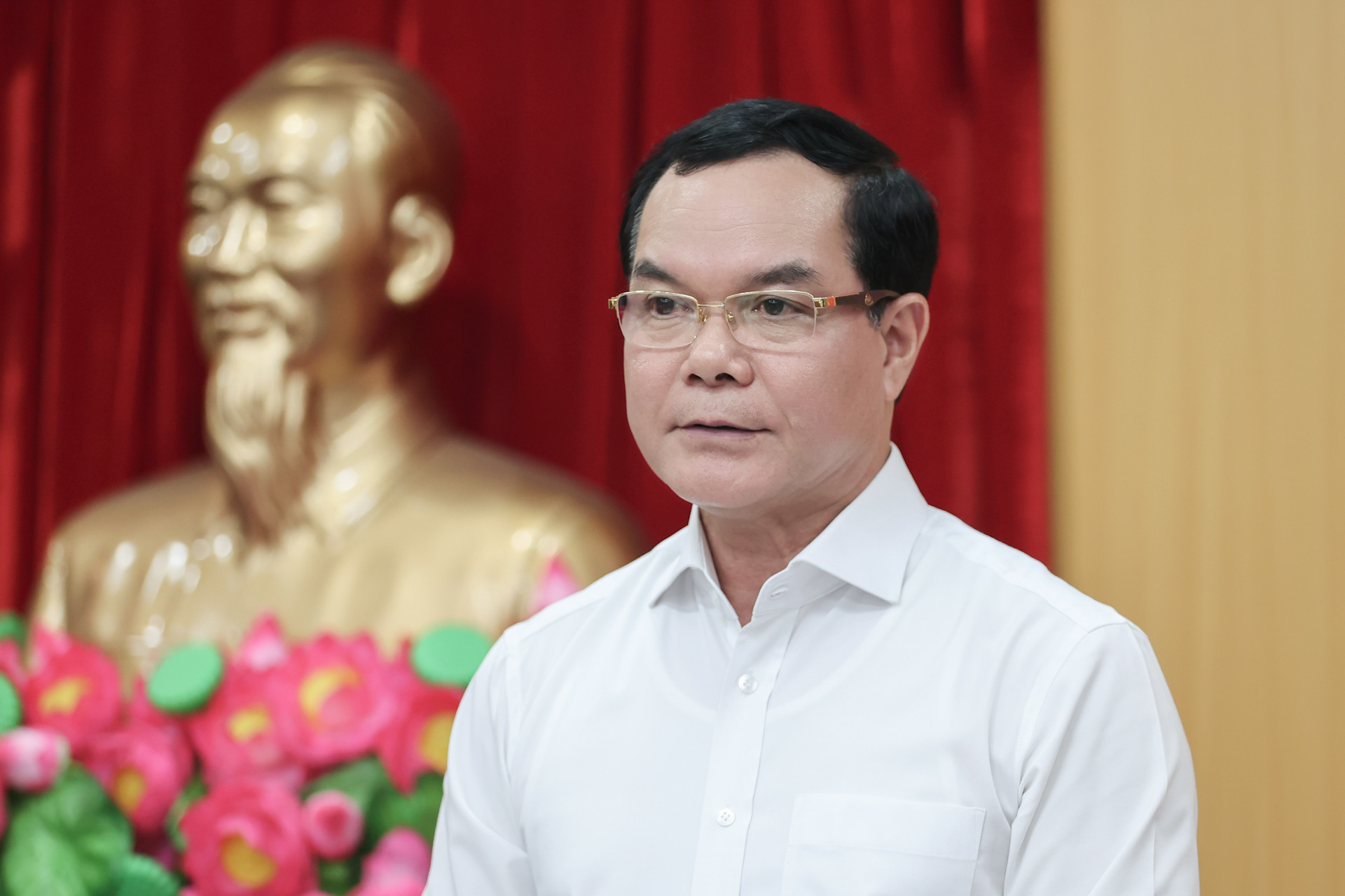 nguyen dinh khang.jpg