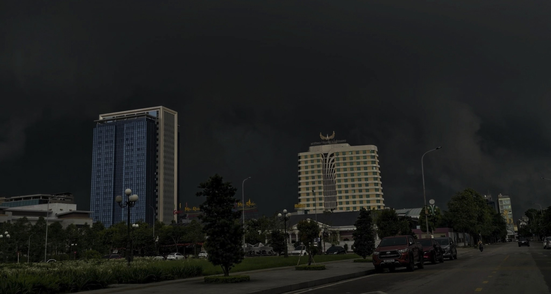 Day turns to night as storm clouds sweep northern Vietnam