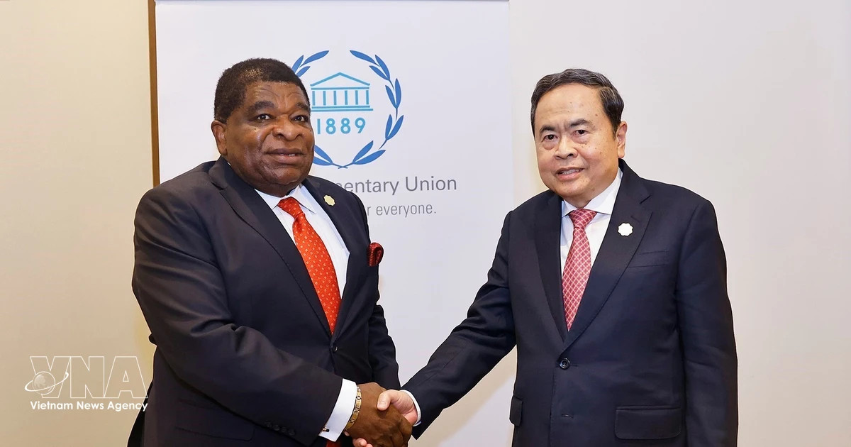 Top Vietnamese legislator meets with IPU Secretary-General on IPU-152 sidelines