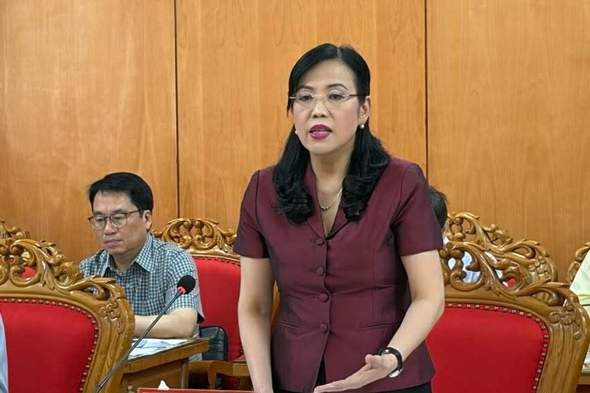 How did 300 tons of diseased pork reach schools despite controls?