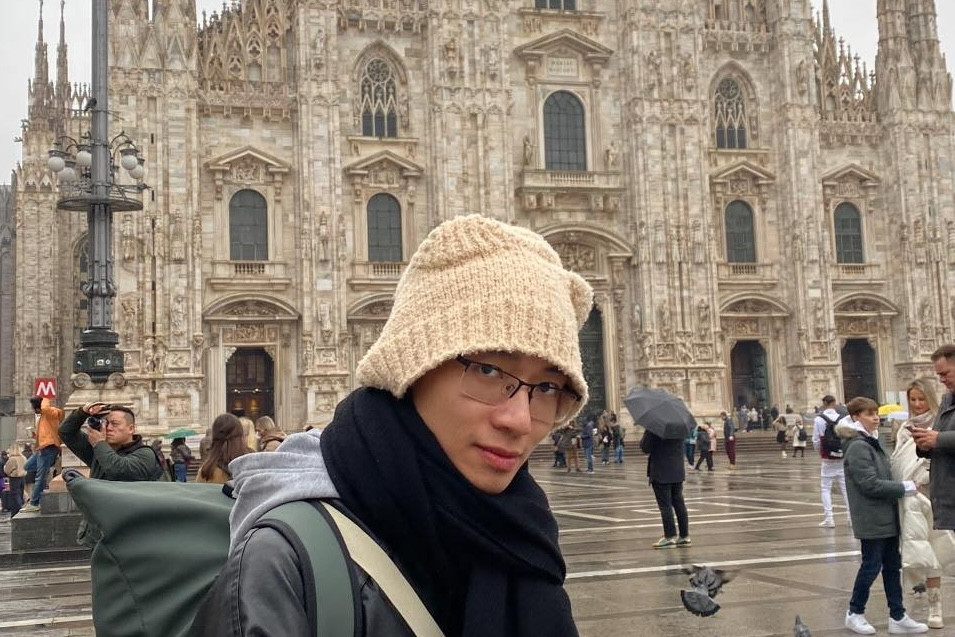 The PhD chemist who codes: bridging the gap between molecules and AI