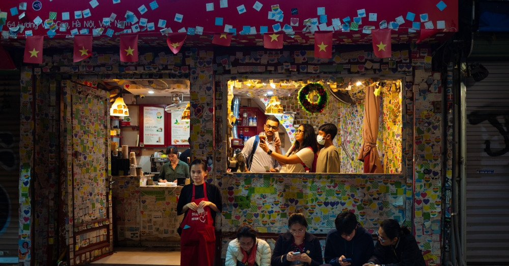 Hanoi’s streets come alive through a young photographer’s lens