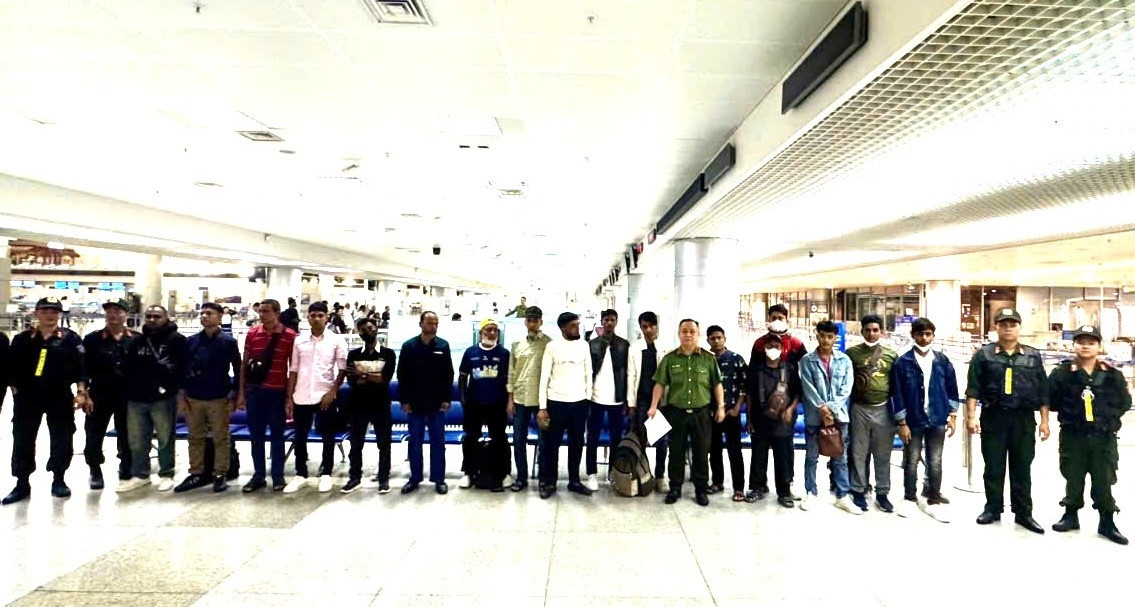 Dong Nai deports 47 foreigners over residency violations