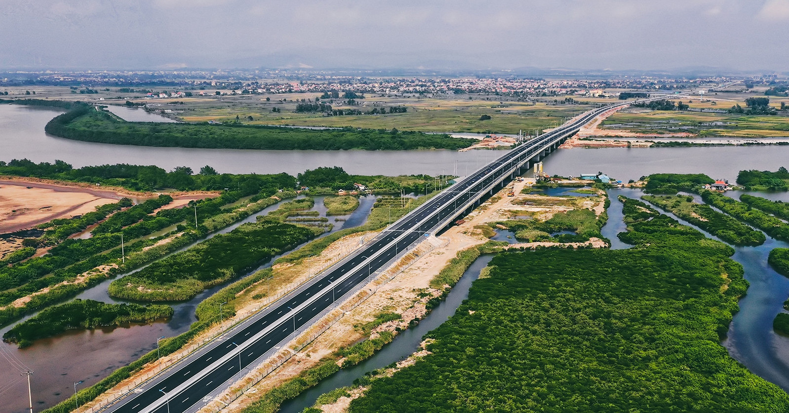 Fewer projects, bigger scale - Vietnam’s new growth playbook