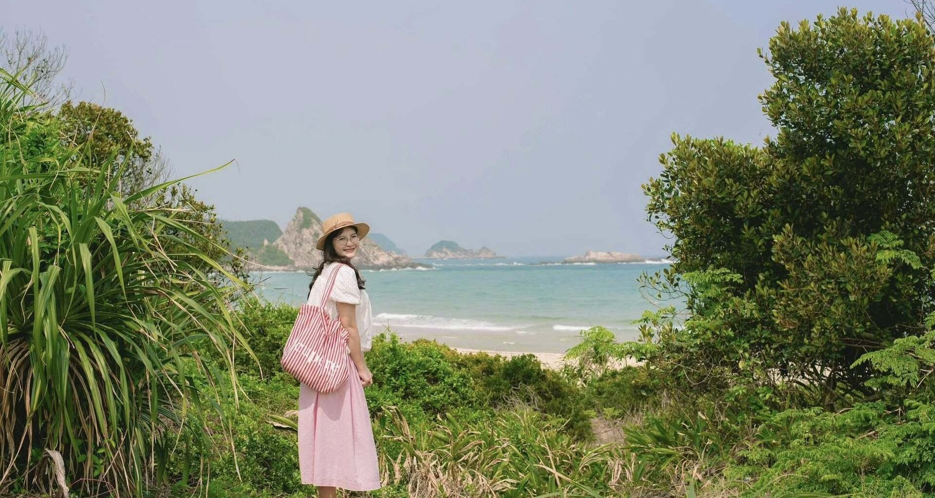 Untouched islands draw crowds ahead of April 30 holiday