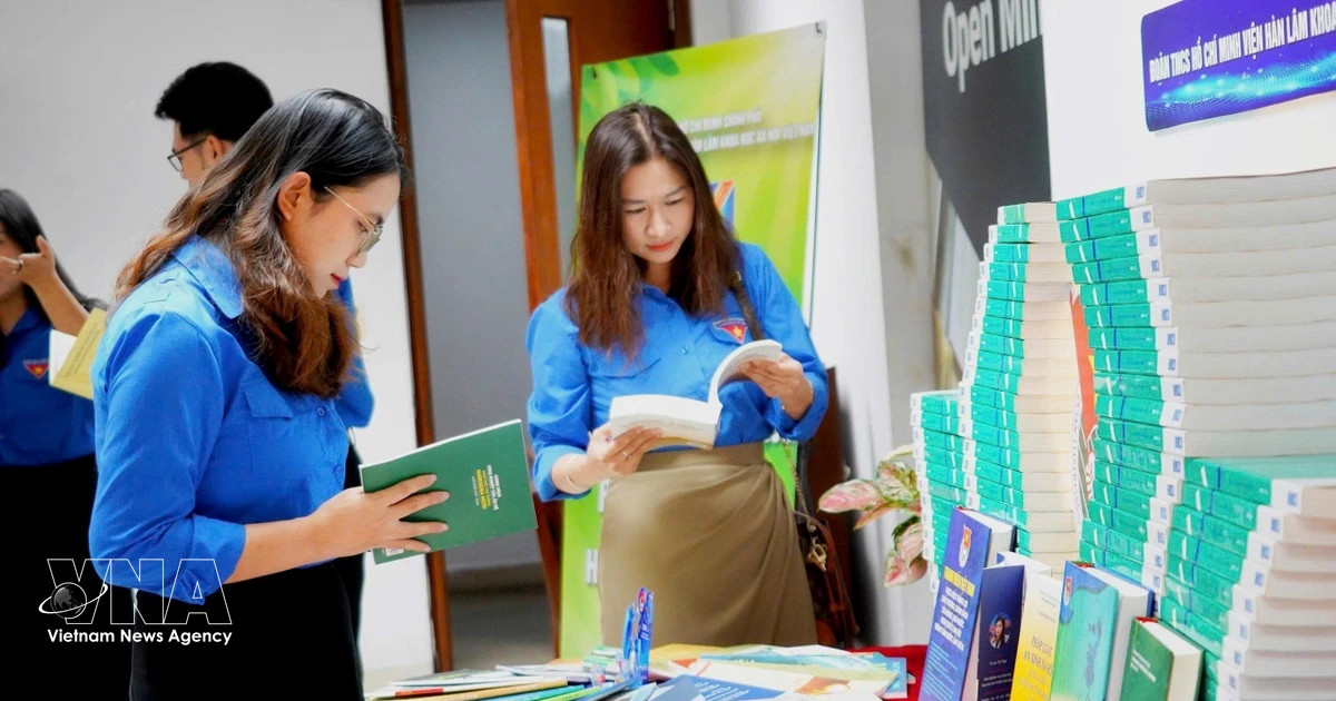 Book week underscores role of knowledge in policymaking