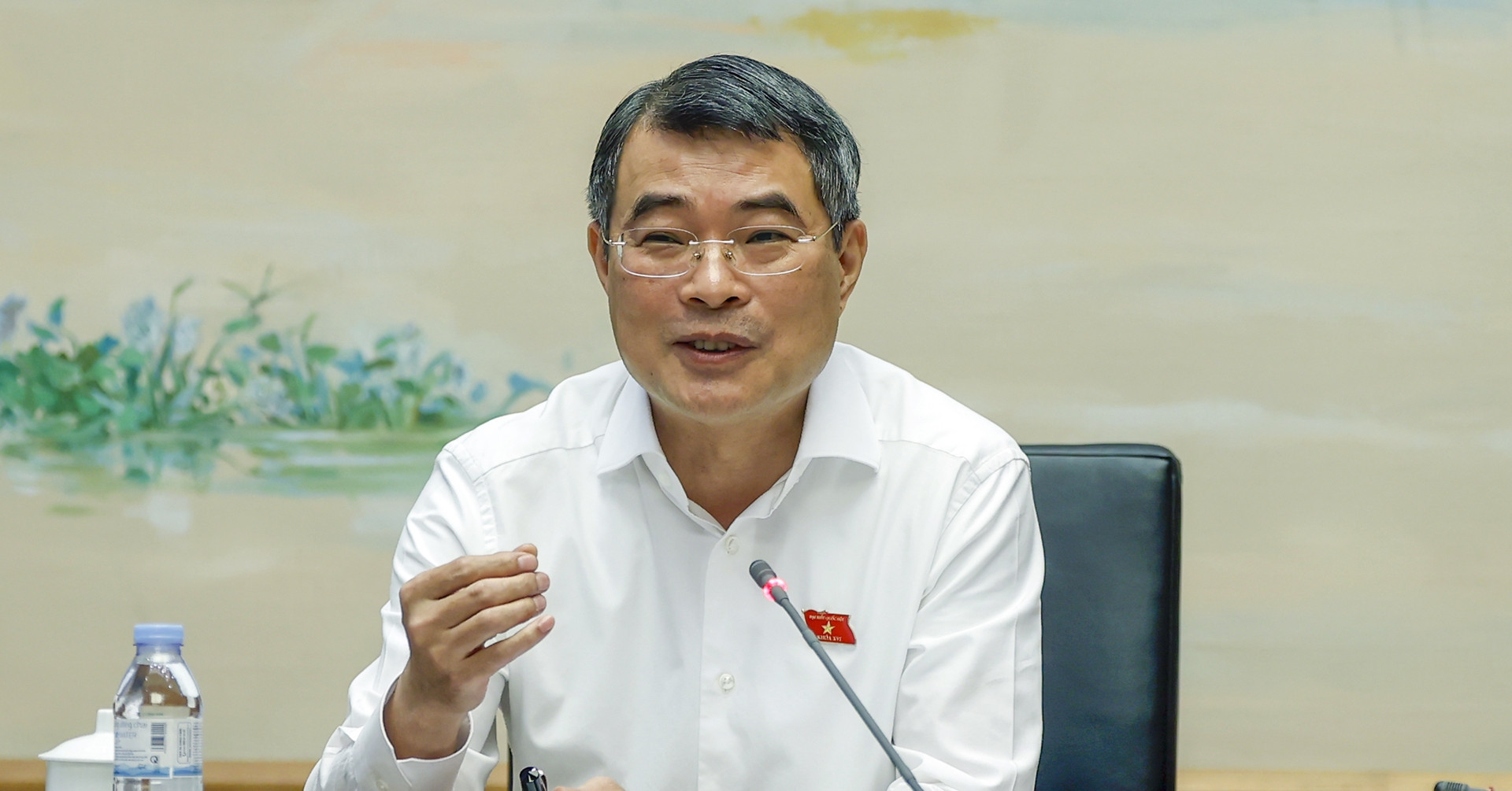 Prime Minister proposes higher tax threshold for business households