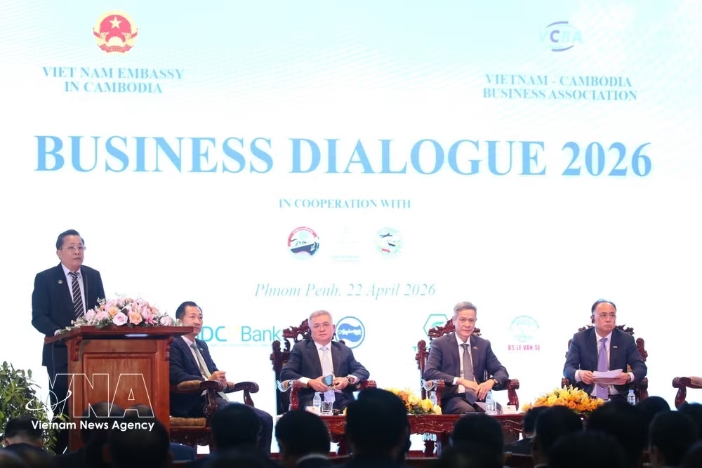 vnanet-vietnam-cambodia-business-dialogue.jpg