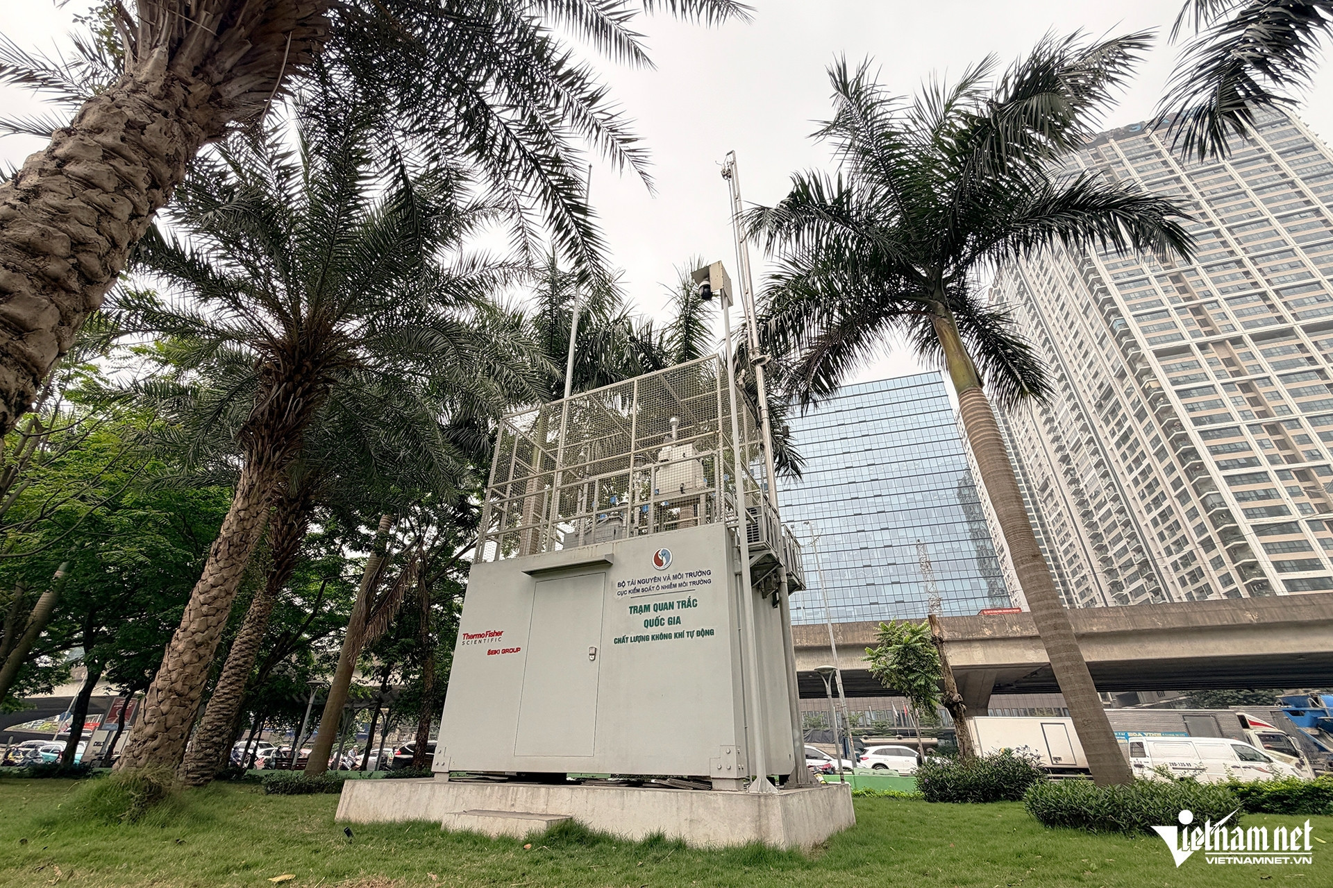 Environmental security: beyond the numbers of an air-quality monitoring scandal