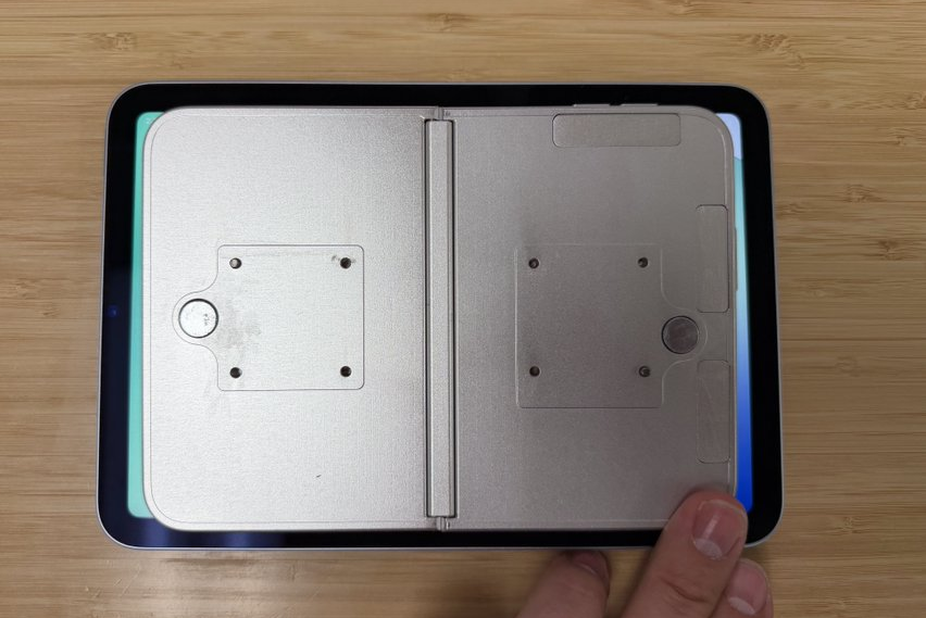 iPhone Ultra vs iPad 2.png