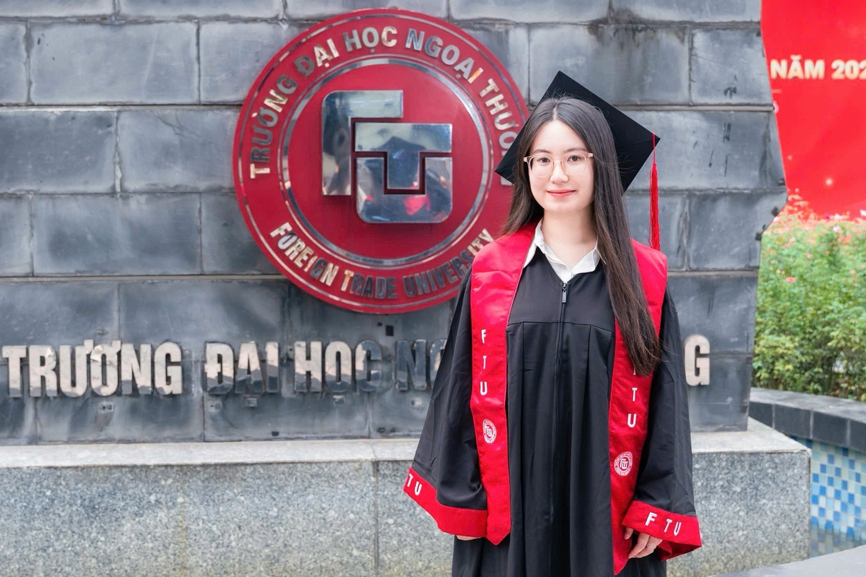 Student graduates early with top GPA at Foreign Trade University