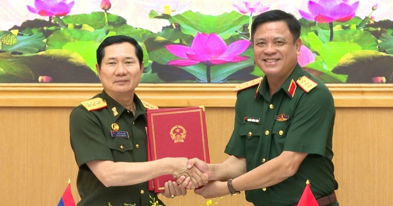 Vietnam, Laos deepen defense ties in high-level dialogue